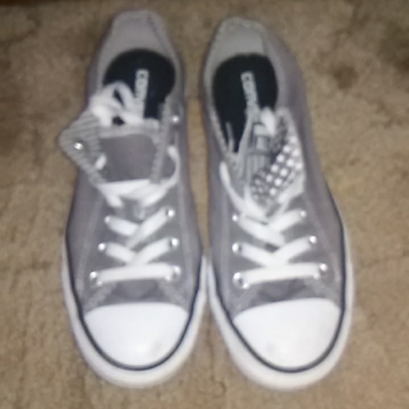 Converse Low Top Sneakers Womens Size 8 Grey/White - Picture 2 of 6